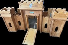 Usado, Brinquedos Waldorf: castelo/fortaleza de madeira com ponte levadiça funcionando + cavaleiros GRÁTIS etc. comprar usado  Enviando para Brazil