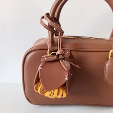 Clássico Couro Real Borla Flor Chaveiro Bolsa Charme Pingente Ornamentos Presente comprar usado  Enviando para Brazil