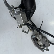 Pinça de freio dianteira Suzuki DRZ400 400 2007 com conjunto de cilindros mestres comprar usado Pinça de freio dianteira Suzuki DRZ400 400 2007 com conjunto de cilindros mestres comprar usado  Enviando para Brazil