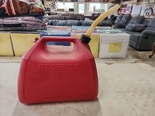 Rubbermaid essence gallon for sale  Powderly