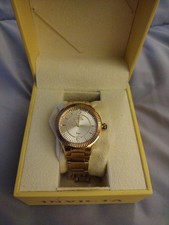 Relógio feminino Invicta modelo 28326 precisa de bateria  comprar usado  Enviando para Brazil