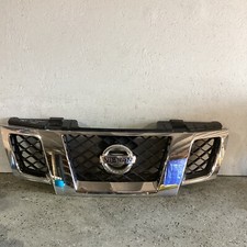 Grelha Nissan Frontier 2009-2021 usada OEM com emblema 62310ZL00B comprar usado  Enviando para Brazil