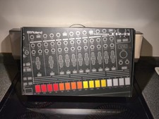 Usado, Roland TR-8 Rhythm Performer com caixa, fonte de alimentação, USB e 2 cabos MIDI comprar usado  Enviando para Brazil