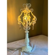 Abajur de mesa estilo lustre branco com cristais pendurados e flores de lucite frisadas comprar usado  Enviando para Brazil