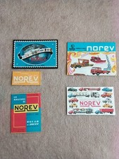 Lot catalogues depliants d'occasion  Neuilly-sur-Seine