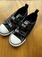 Bnwt converse girls for sale  KIRKCALDY
