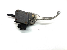 Cilindro maestro freno usato Cilindro maestro freno usato  Italia