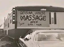 Usado, Foto de letreiro adulto Dallas Geisha House of Massage década de 1970 10 x 8 comprar usado  Enviando para Brazil
