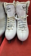 Women soft skate for sale  White Cloud