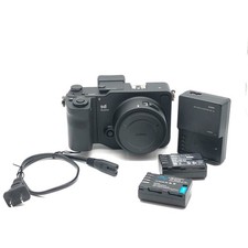 Sigma quattro fotocamera usato  Spedire a Italy