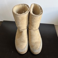 Vintage ugg boots for sale  San Bernardino