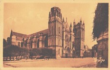 Cpa poitiers cathédrale d'occasion  La Réole
