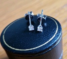 Genuine 18ct white for sale  WALTHAM ABBEY