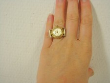 Bague montre vintage d'occasion  Saint-Alban-de-Montbel