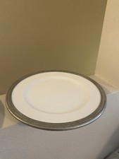 Pratos de jantar arte italica brancos com acabamento em estanho. Conjunto de dois. feito na Itália. comprar usado  Enviando para Brazil