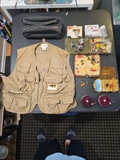 Lote de equipamento de pesca. Colete vintage, carretéis, linha, giradores, FLY'S, + bolsa. comprar usado  Enviando para Brazil
