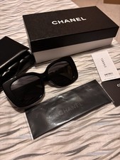 Occhiali sole chanel usato Occhiali sole chanel usato  Savona
