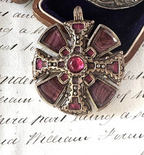 Lindo pingente de vidro roxo dourado antigo escocês celta assinado Miracle comprar usado Lindo pingente de vidro roxo dourado antigo escocês celta assinado Miracle comprar usado  Enviando para Brazil