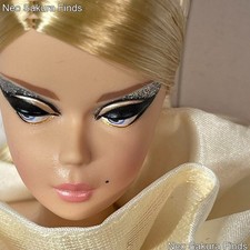 Boneca Barbie Silkstone/Jubileu de Diamante 2018/Japão Etiqueta de Platina comprar usado  Enviando para Brazil