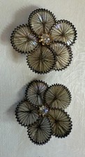 Brincos Scott Antiguidades e Vintage Anos 1960 com clipe de flor envolto em fio, usado comprar usado  Enviando para Brazil