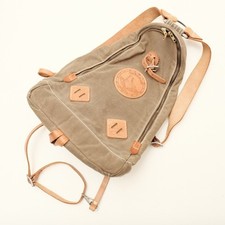 Yuketen triangle backpack d'occasion  Expédié en Belgium