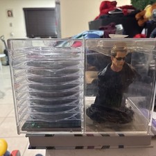 The Matrix Ultimate Trilogy 9 DVD Collection with Neo Figure Limited Edition comprar usado The Matrix Ultimate Trilogy 9 DVD Collection with Neo Figure Limited Edition comprar usado  Enviando para Brazil