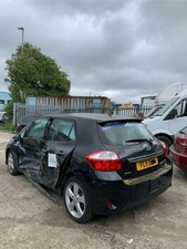 Toyota auris 1.8 for sale  BRADFORD