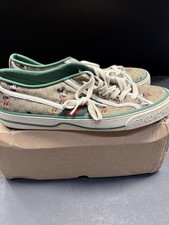 Usado, Tênis Gucci 1977 Off The Grid parte superior baixa Mickey Mouse tamanho 12 comprar usado Usado, Tênis Gucci 1977 Off The Grid parte superior baixa Mickey Mouse tamanho 12 comprar usado  Enviando para Brazil