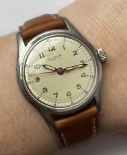 Montre mecanique universal d'occasion  Clermont-Ferrand-