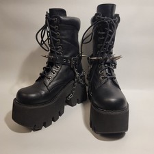 WIDOW | Botas de combate World On Edge | EUA 9 | Pretas, cravadas, stompers comprar usado WIDOW | Botas de combate World On Edge | EUA 9 | Pretas, cravadas, stompers comprar usado  Enviando para Brazil