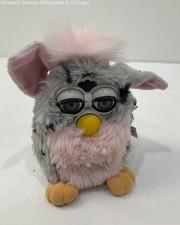 Primeira edição original 1998 Furby 70-800 leopardo tigre cinza rosa com etiqueta comprar usado Primeira edição original 1998 Furby 70-800 leopardo tigre cinza rosa com etiqueta comprar usado  Enviando para Brazil