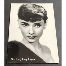 Cartolina audrey hepburn usato  Alessandria