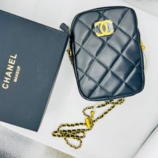 À VENDA Bolsa de Presente Chanel Beauty Novidade Preta Acolchoada Retangular Bolsa Transversal com Zíper, usado comprar usado  Enviando para Brazil
