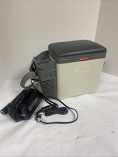 Trava quebrada Rubbermaid Thermo Electric 12V refrigerador e aquecedor de viagem VEC222RB comprar usado  Enviando para Brazil