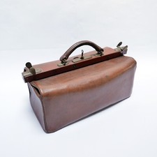 Old doctor bag d'occasion  Expédié en Belgium