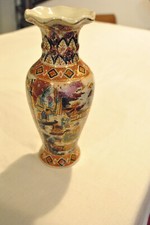 Antico vaso cinese usato  Torrita Tiberina