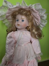 Porzellanpuppe rosa house gebraucht kaufen  Vallendar