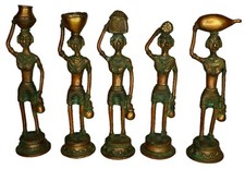 Figura de damas tribales vintage repro hecha a mano estatua de latón decoración del hogar estatuilla segunda mano  Embacar hacia Mexico