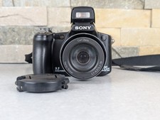 Usado, Câmera Digital Sony Cyber Shot DSC-H50 9.1mp TESTADA!! LENTE INTERNA SUJA!! comprar usado Usado, Câmera Digital Sony Cyber Shot DSC-H50 9.1mp TESTADA!! LENTE INTERNA SUJA!! comprar usado  Enviando para Brazil