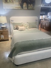 Bed frame for sale  Citra