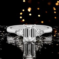 Pretty 1.40 emerald for sale  Plainsboro