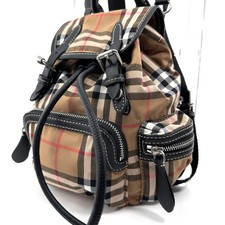Burberry mini backpack d'occasion  Expédié en Belgium