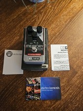 Pedal de atraso analógico Electro Harmonix brinquedo de memória - Excelente , usado comprar usado  Enviando para Brazil