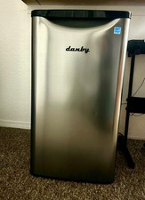 Danby compact refrigerator for sale  Sanford