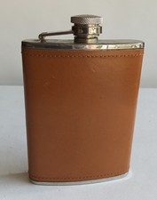 Leather covered flask d'occasion  Expédié en Belgium