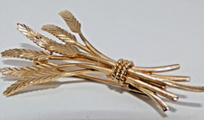 Superbe broche relief d'occasion  Laigneville