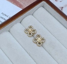 Tory burch stud for sale  Saint Cloud