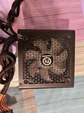 Alimentatore thermaltake rgb usato  Italia