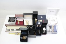 Orologi donna assortiti usato  Spedire a Italy
