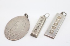 1977 silver jubilee pendant for sale 1977 silver jubilee pendant for sale LEEDS